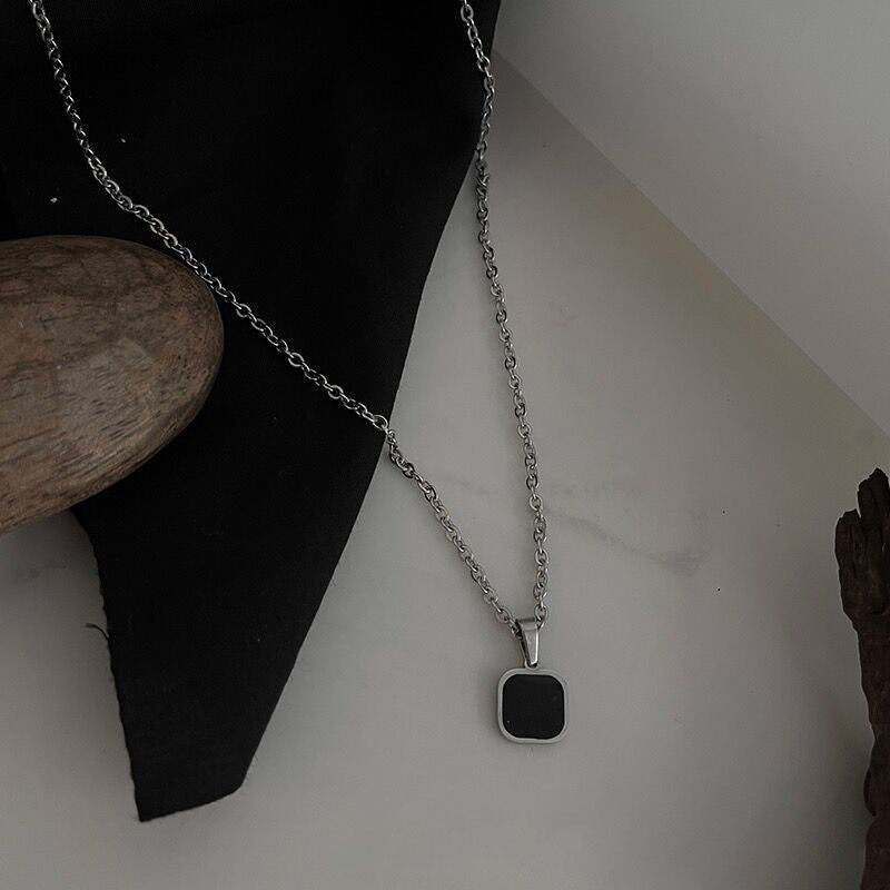 Onyx Square
